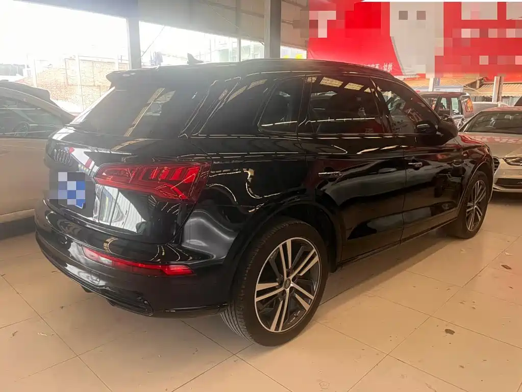 Audi Q5L 2019 — фото 13