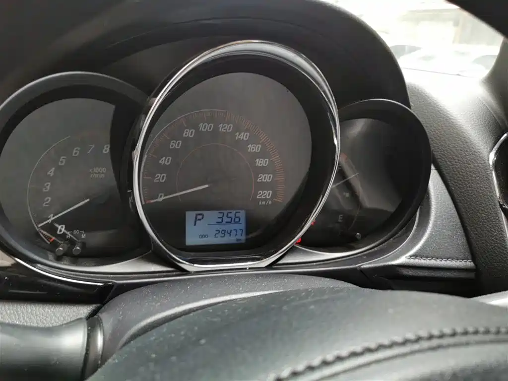 Toyota Yaris L 2021