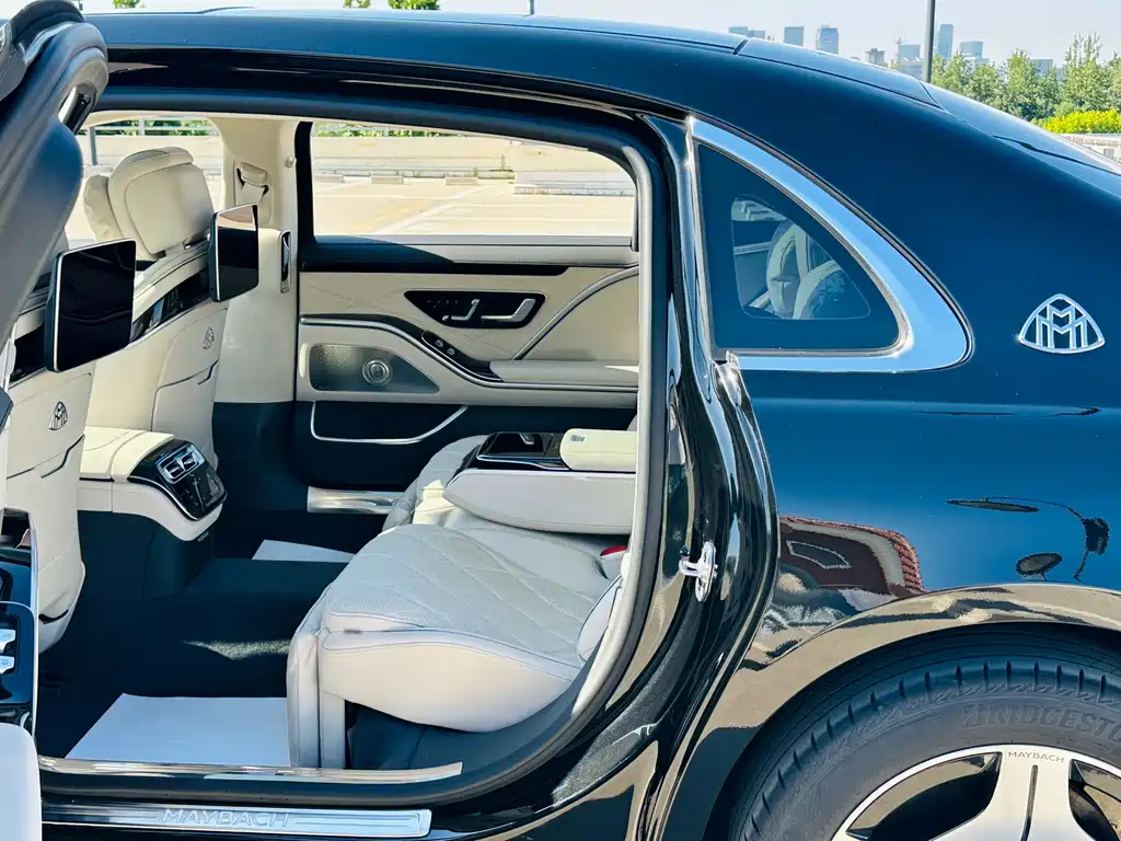 Mercedes-Benz S-Class 2024 — фото 12