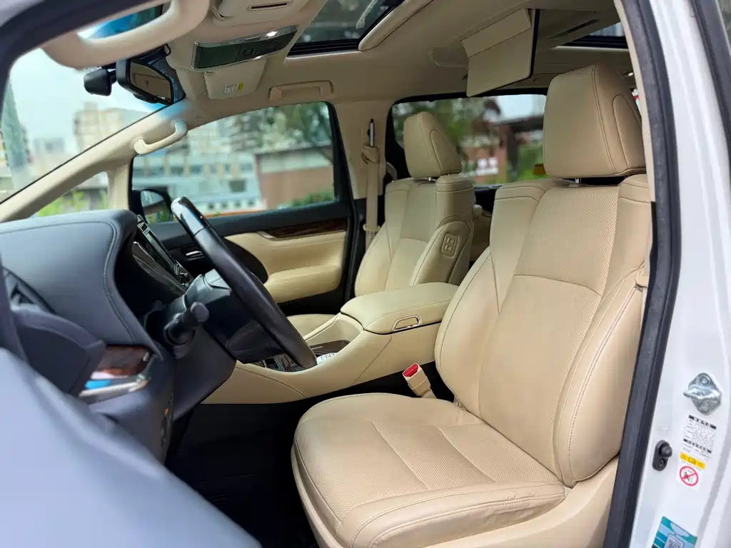 Toyota Alphard 2019 — фото 8