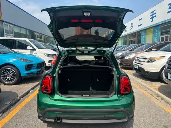 MINI MINI 2023