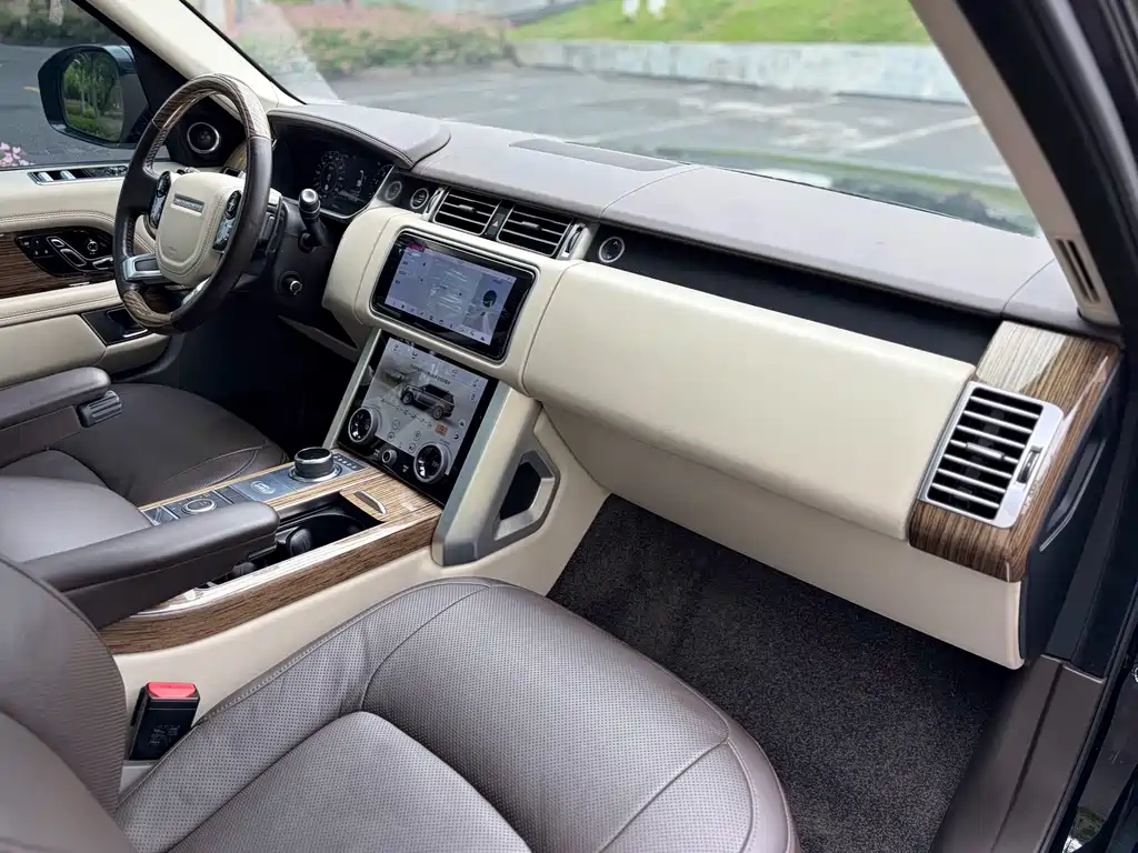 Land Rover Range Rover 2022 — фото 14