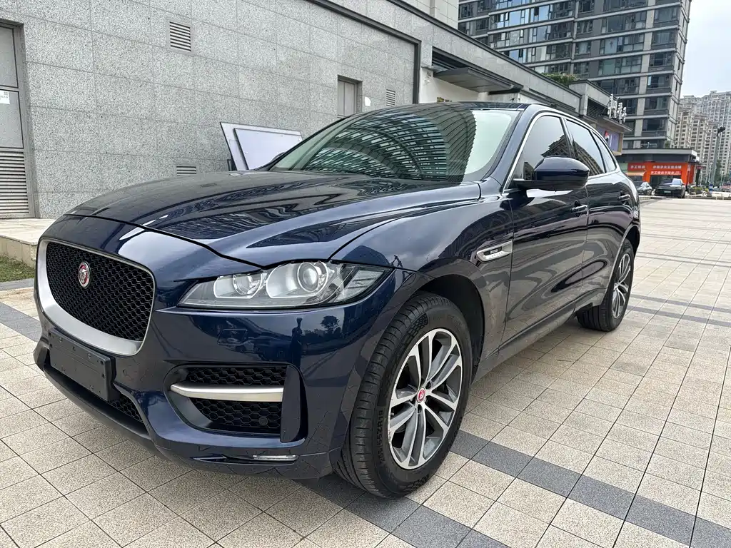 Jaguar F-PACE 2016 — фото 13