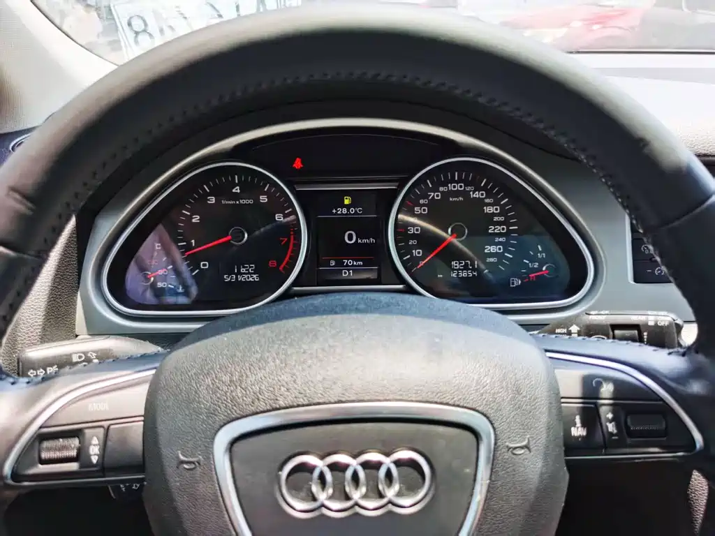 Audi Q7 2014 — фото 11