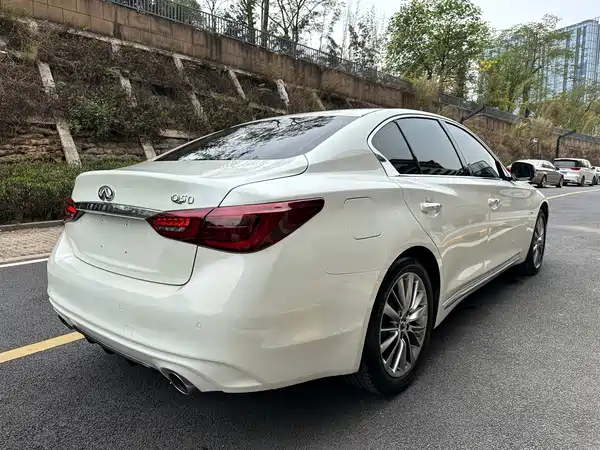Infiniti Q50L 2018
