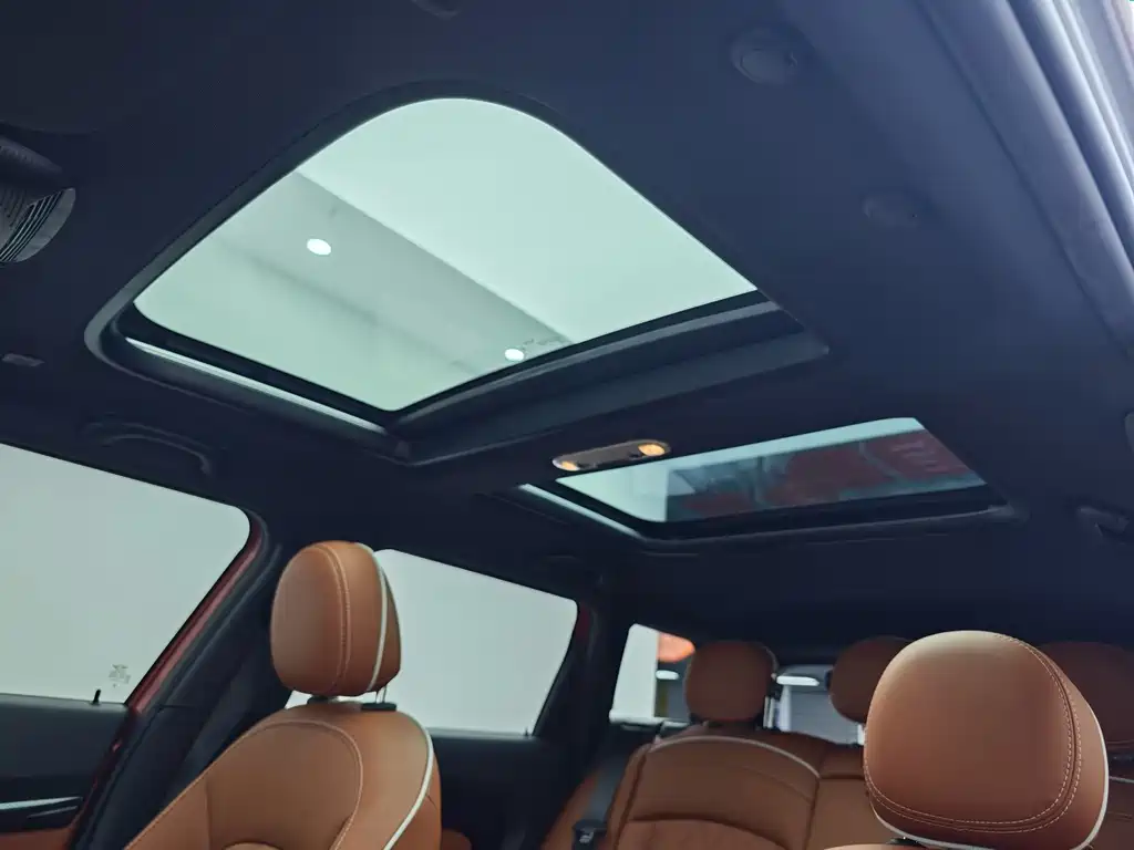MINI Clubman 2023 — фото 16