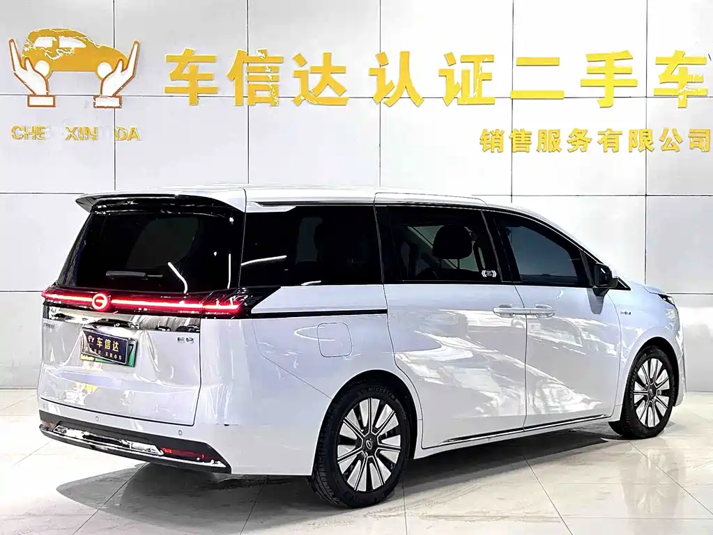 GAC Trumpchi E8 PHEV 2024 — фото 2
