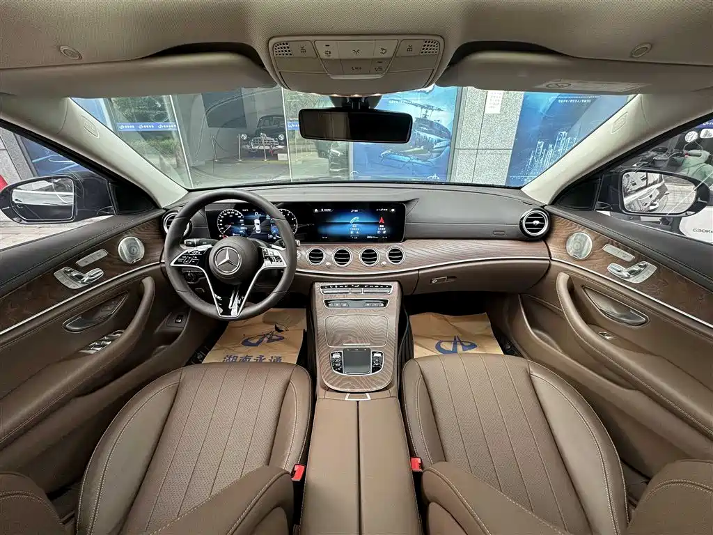 Mercedes-Benz E-Class 2023 — фото 10