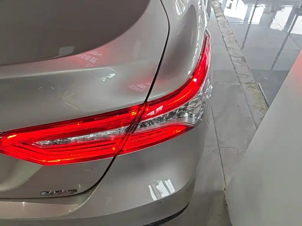 Toyota Camry 2022 — фото 8