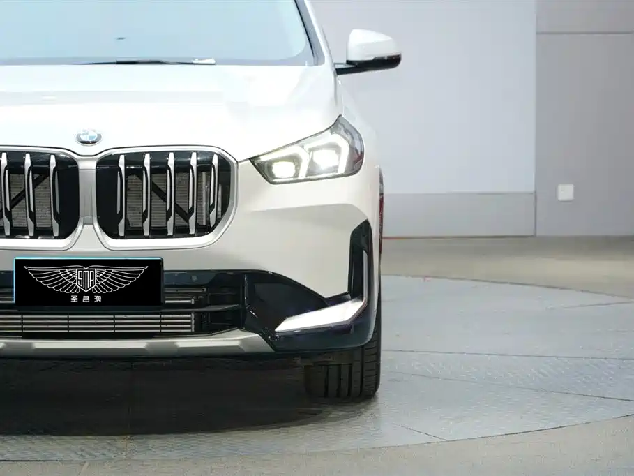 BMW X1 2025 — фото 3