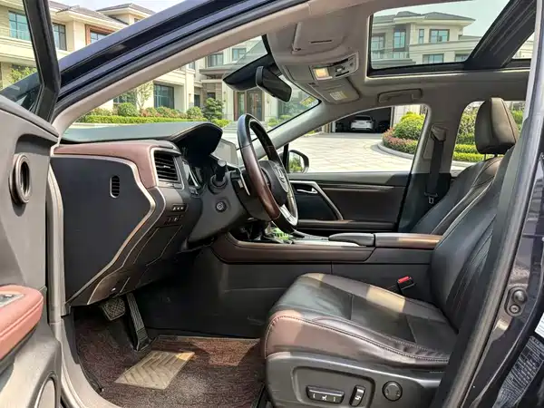 Lexus RX 2020