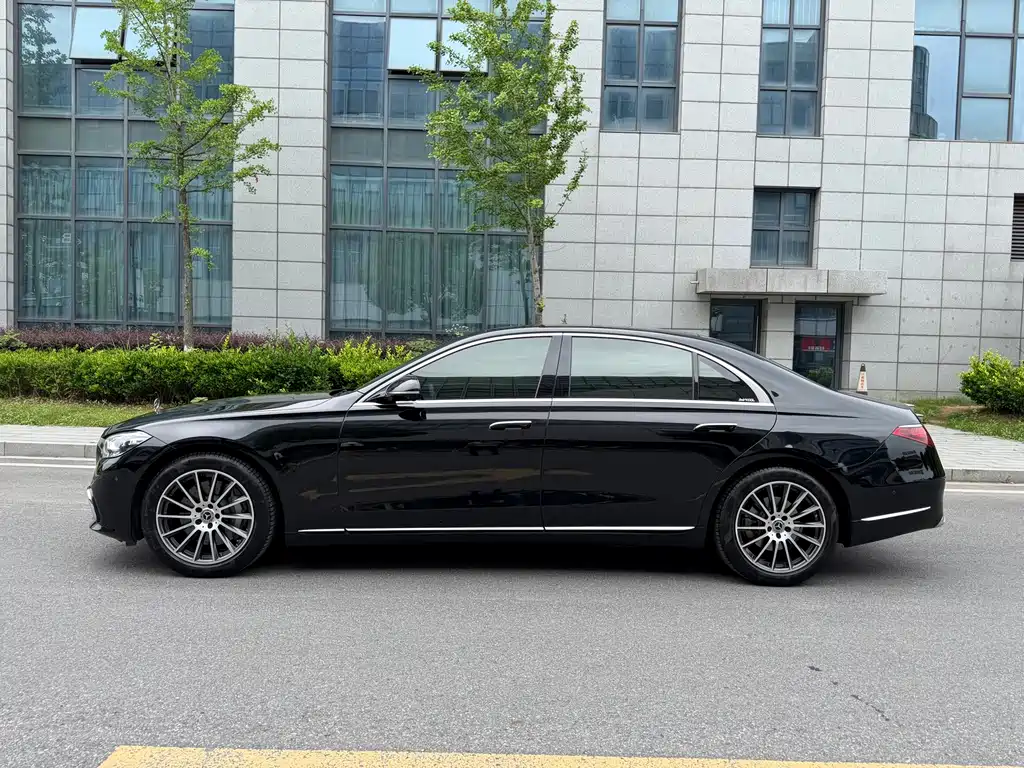 Mercedes-Benz S-Class 2025 — фото 4