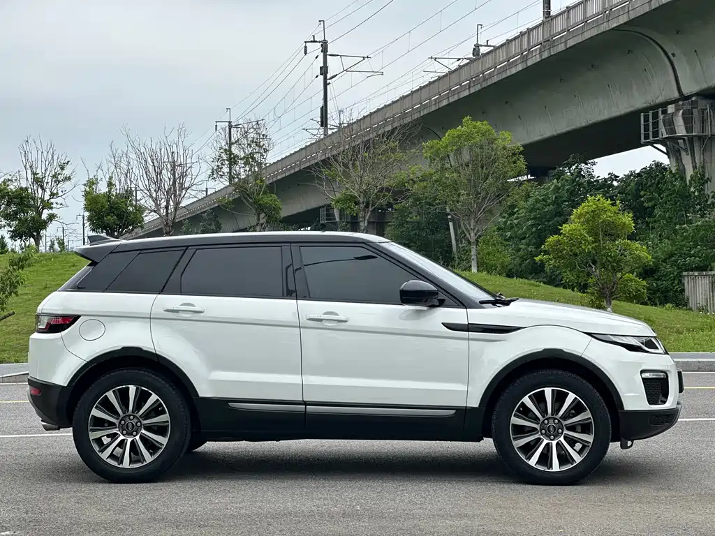 Land Rover Evoque 2018 — фото 9