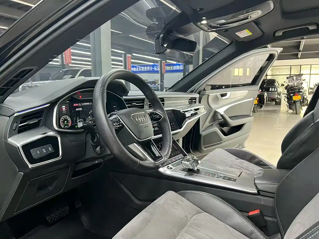 Audi A6L 2022