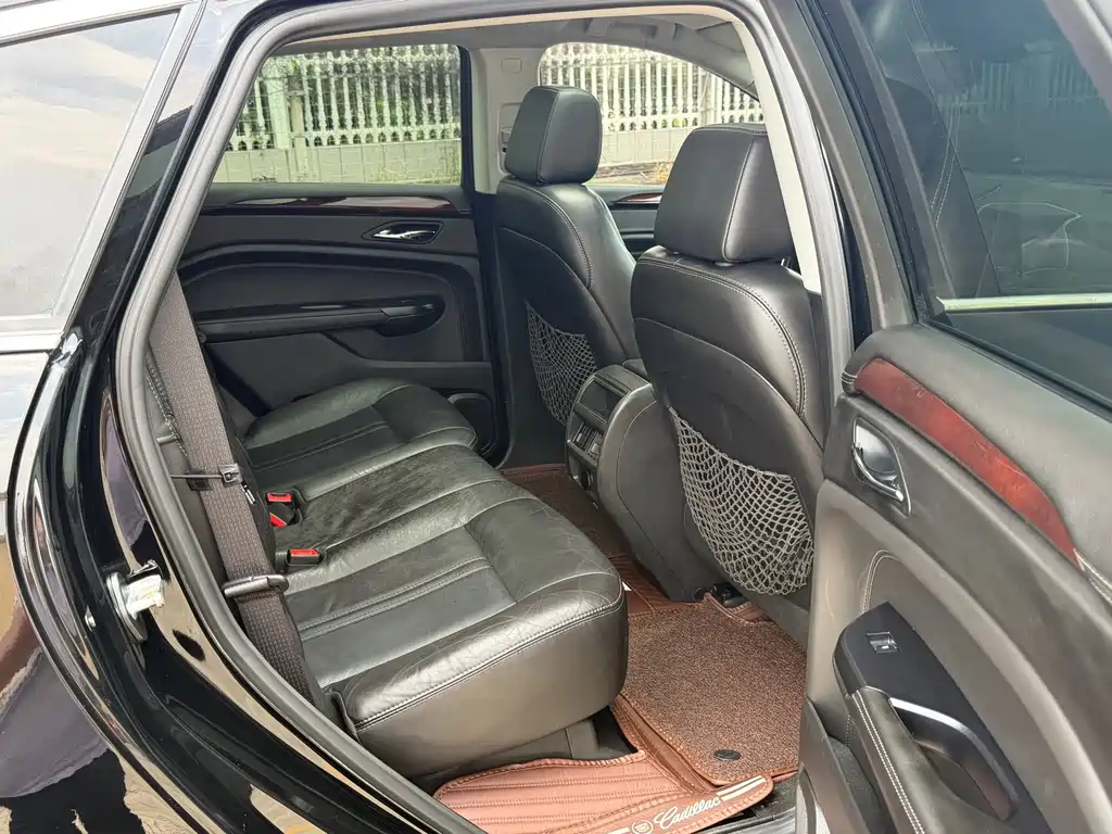 Cadillac SRX 2015 — фото 13