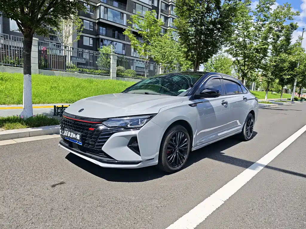 Dongfeng Yixuan MAX 2022 — фото 1