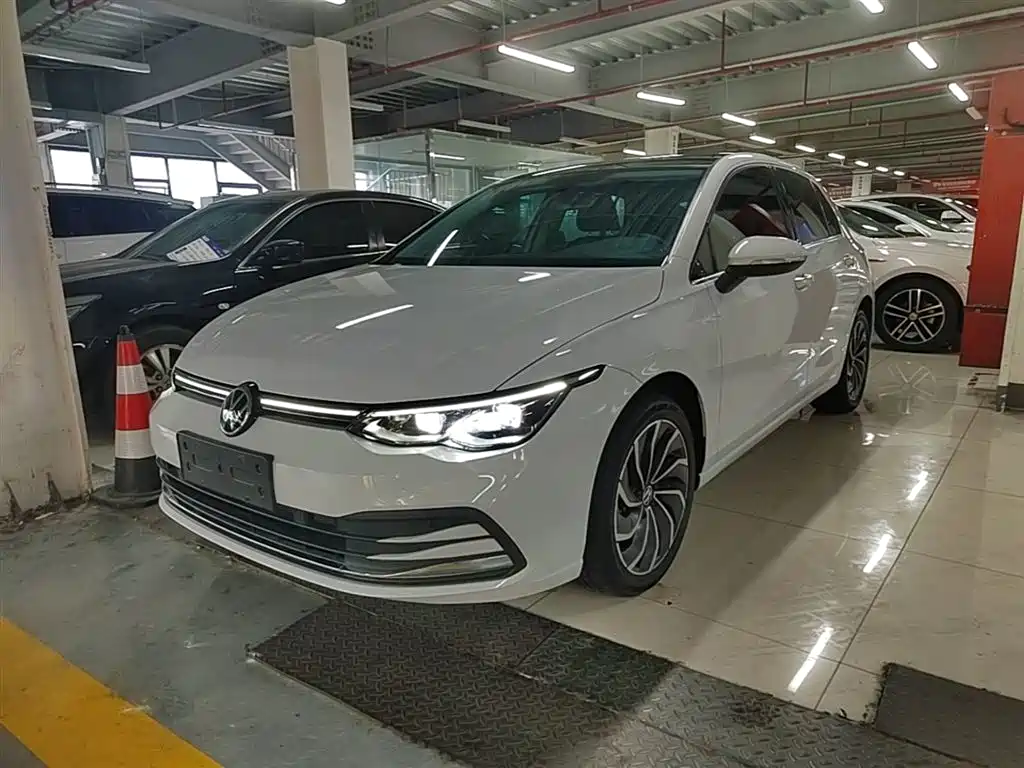 Volkswagen Golf 2024