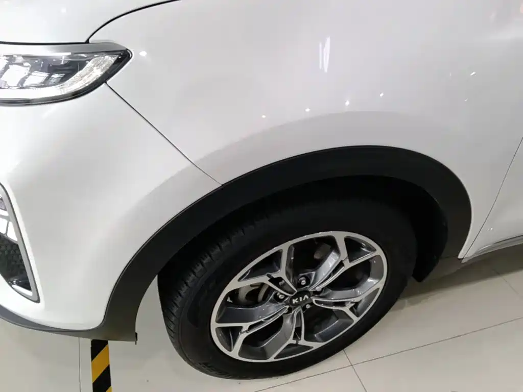 Kia KX5 2021 — фото 23