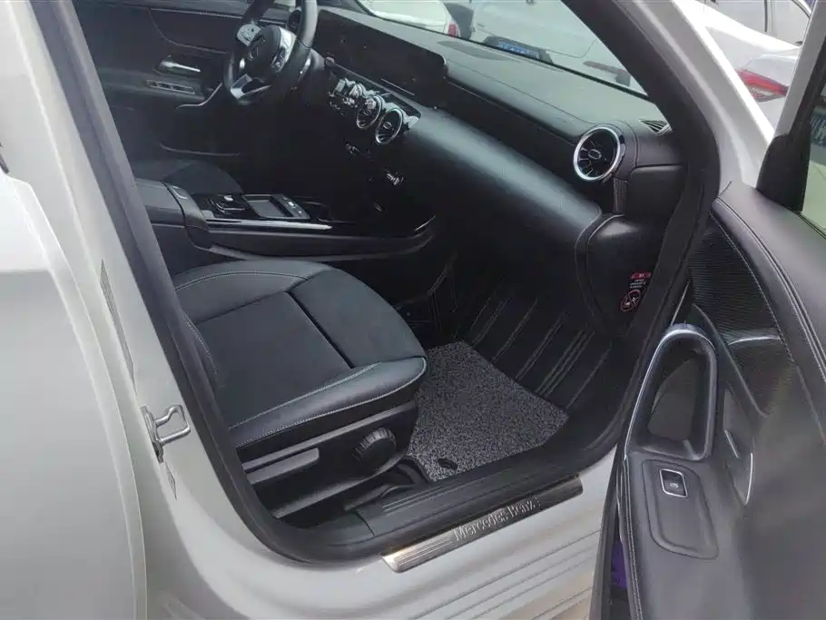 Mercedes-Benz A-Class 2020 — фото 8
