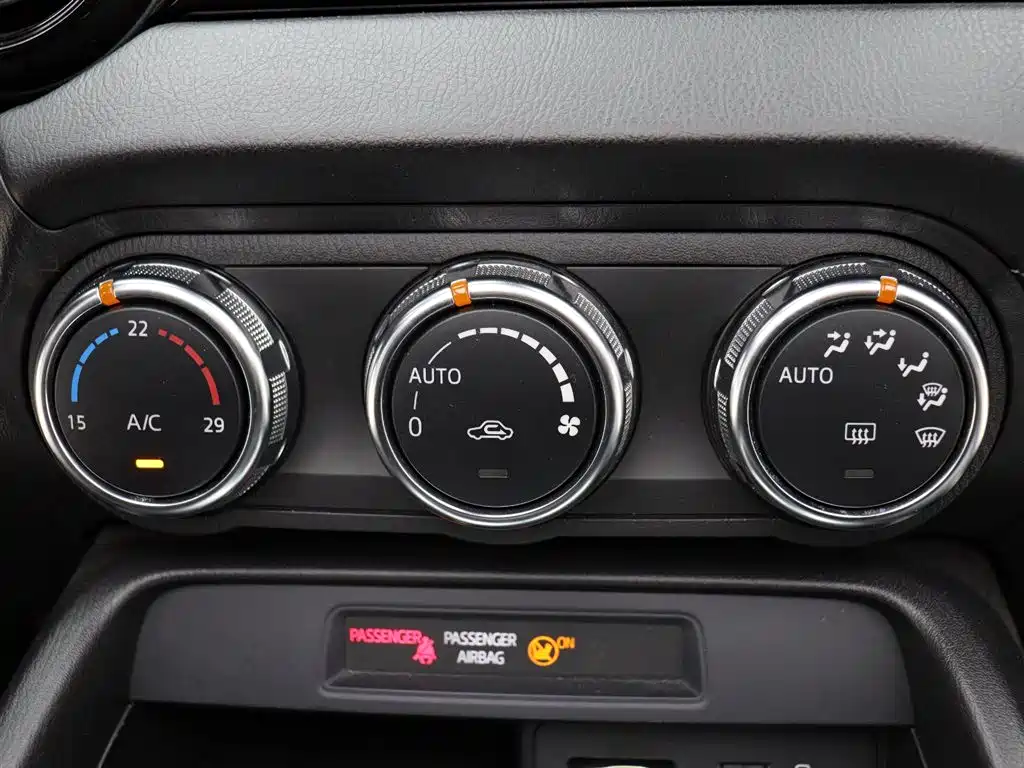 Mazda MX-5 2022 — фото 17