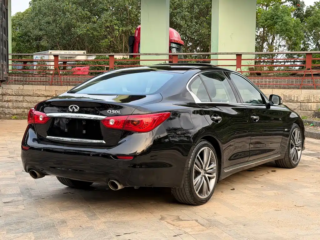 Infiniti Q50L 2015 — фото 8