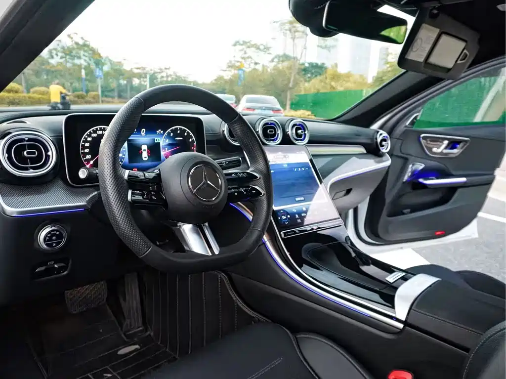 Mercedes-Benz C-Class 2023 — фото 8