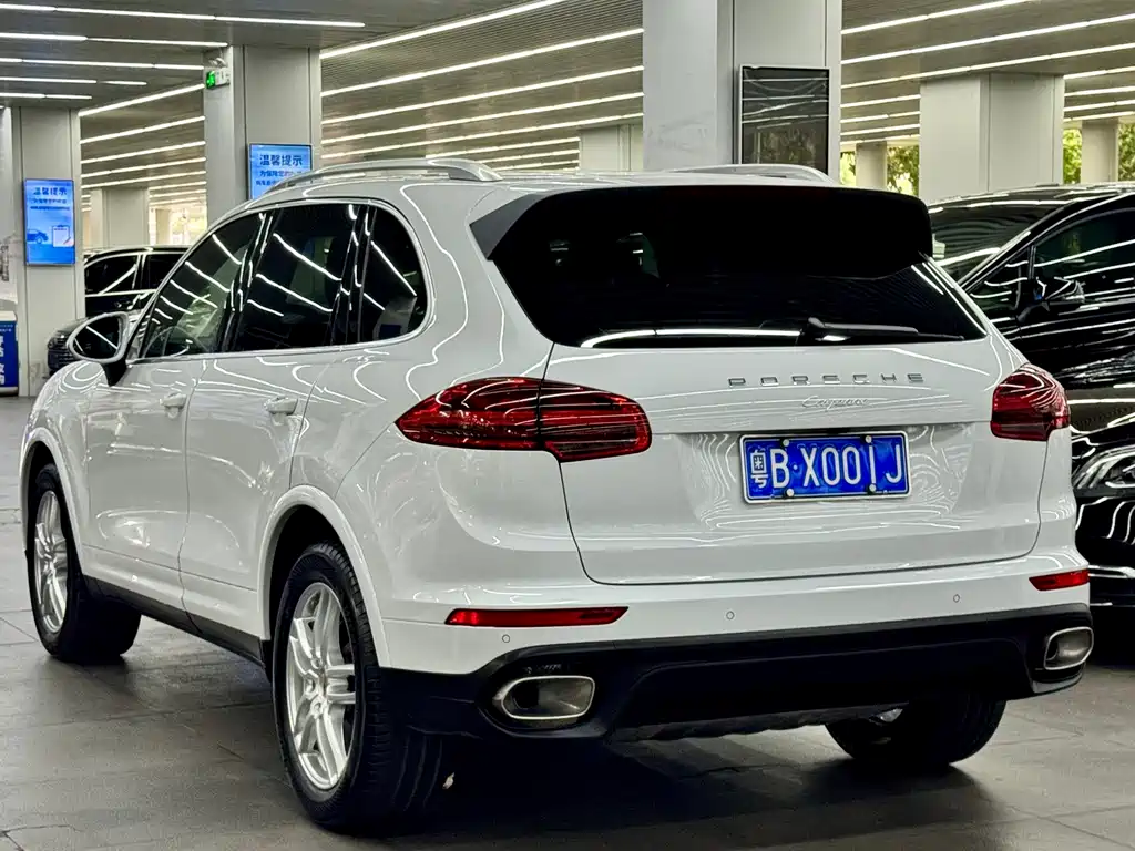 Porsche Cayenne 2017 — фото 7