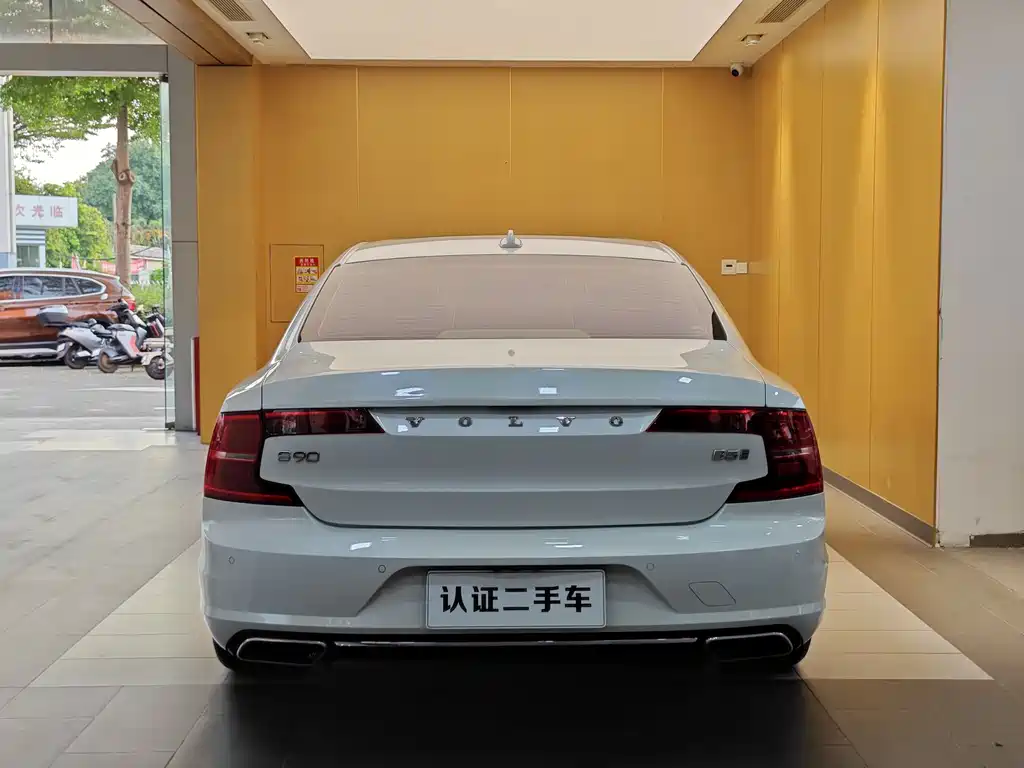 Volvo S90 2019 — фото 30