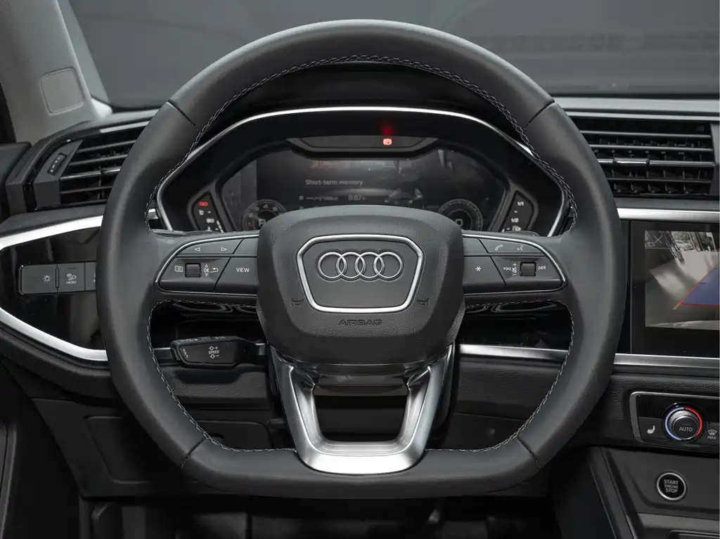 Audi Q3 2023 — фото 13