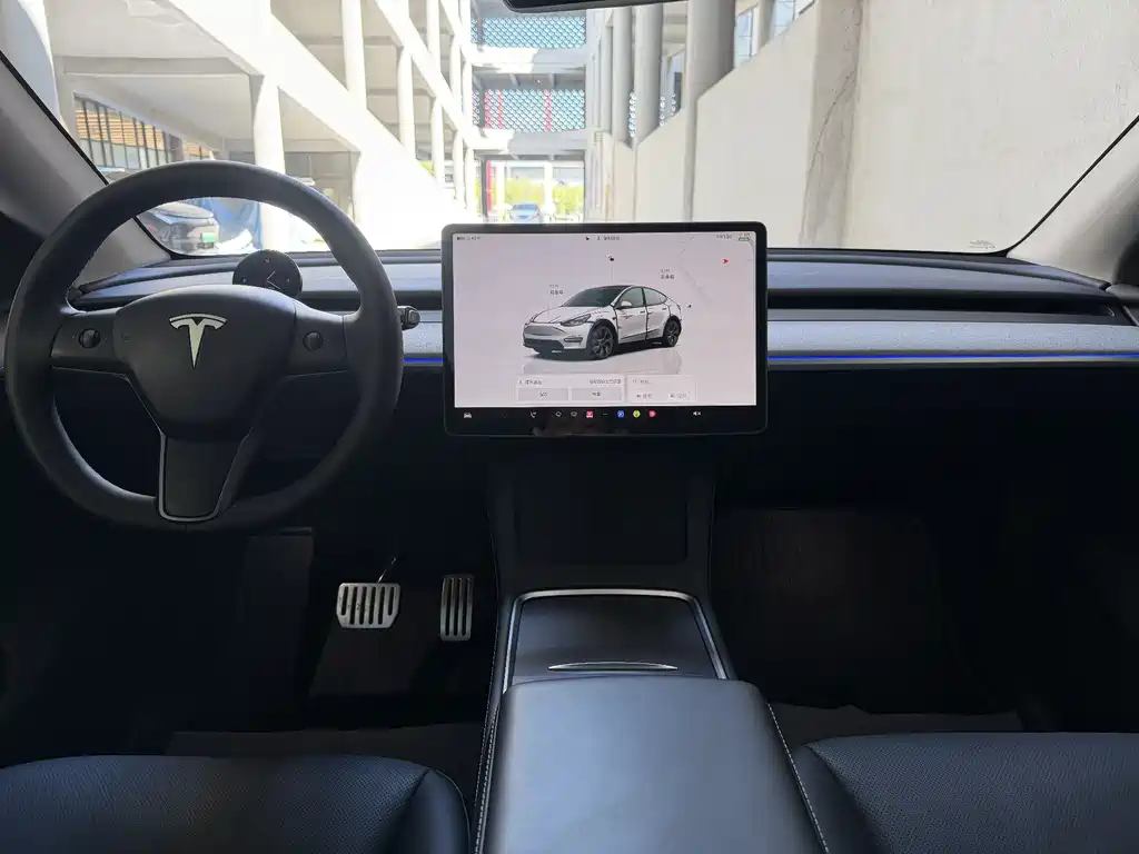 Tesla Model Y 2024 — фото 12