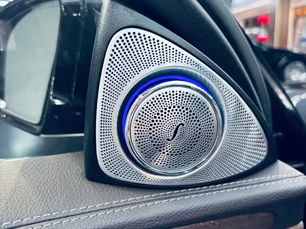 Mercedes-Benz E-Class 2020 — фото 13
