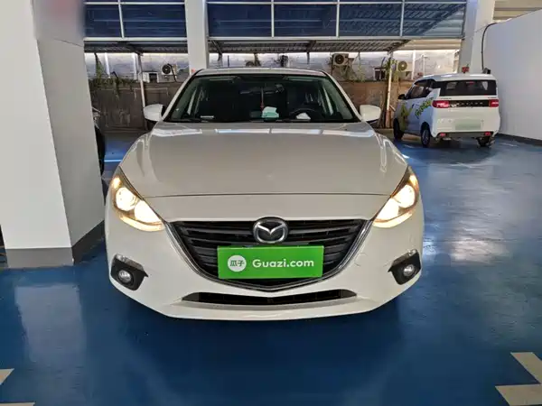 Mazda 3 Axela 2016