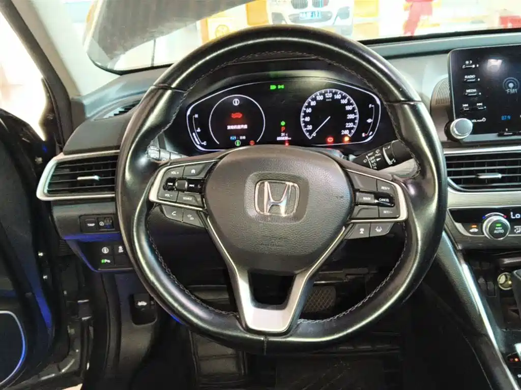 Honda Accord 2020 — фото 11