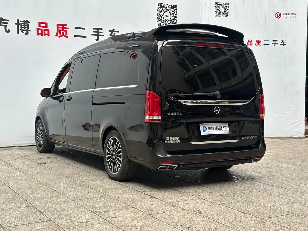 Mercedes-Benz V-Class 2019 — фото 21