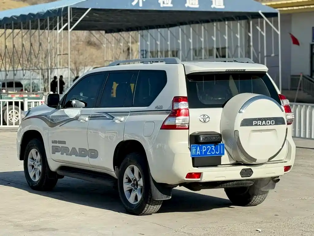 Toyota Prado 2018 — фото 6