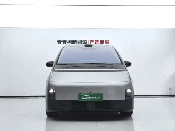 Li Auto MEGA 2025