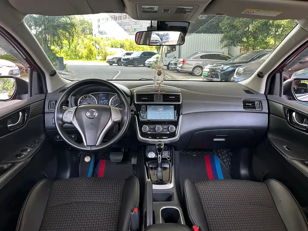 Nissan Tiida 2018
