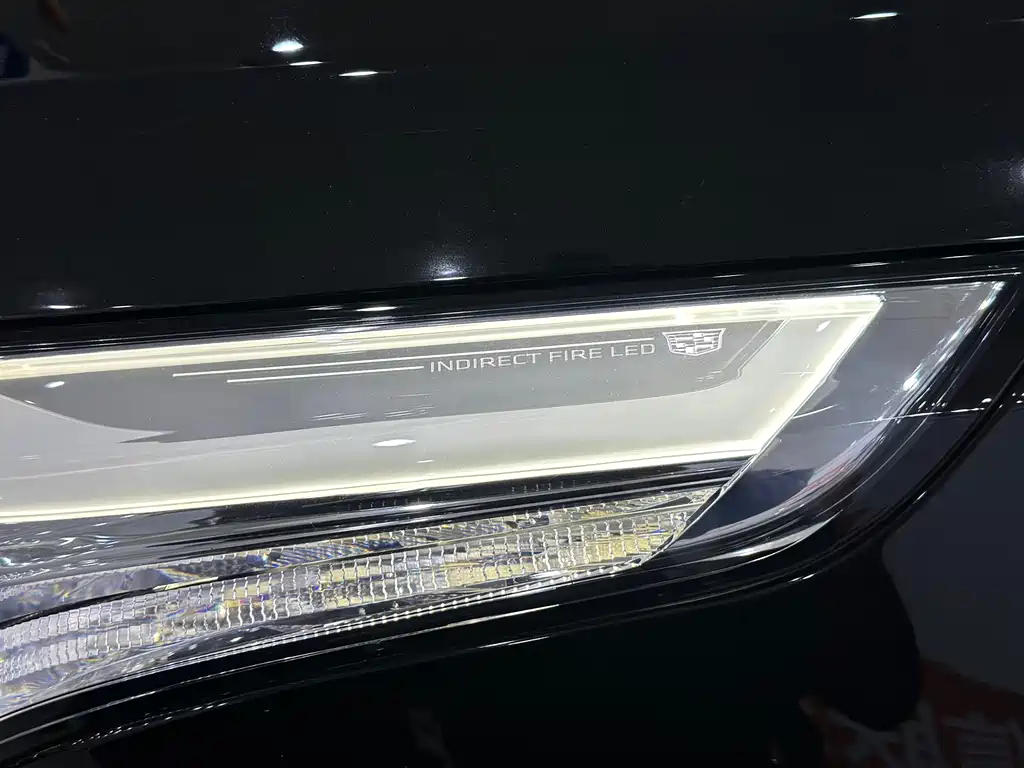 Cadillac CT6 2016 — фото 32