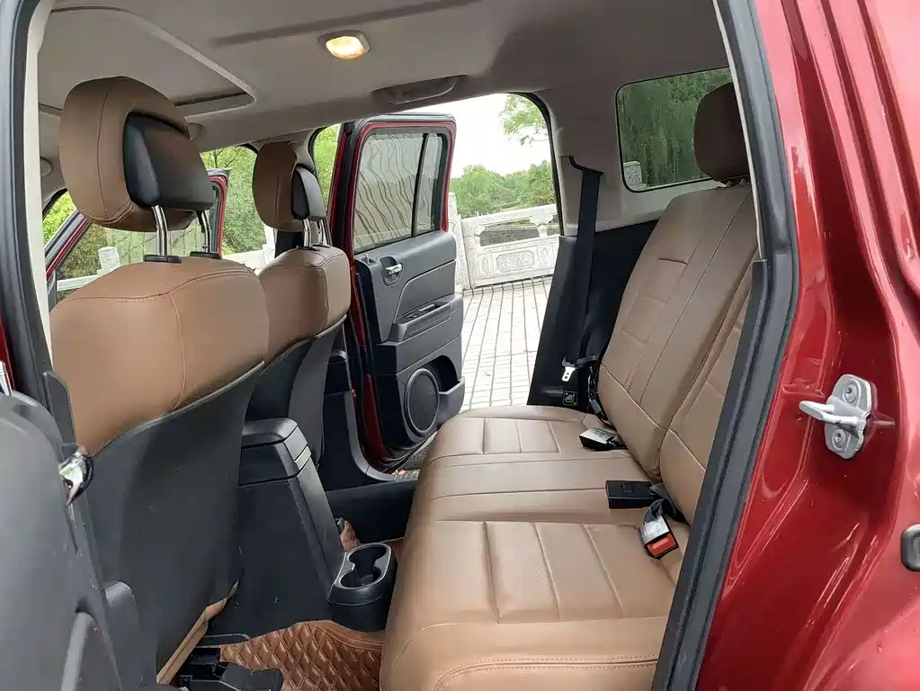 Jeep Patriot 2014 — фото 15