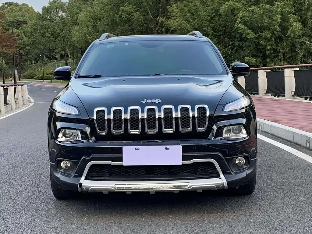 Jeep Cherokee 2016