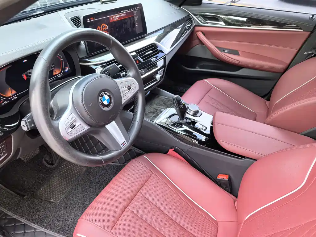 BMW 5 Series 2023 — фото 11