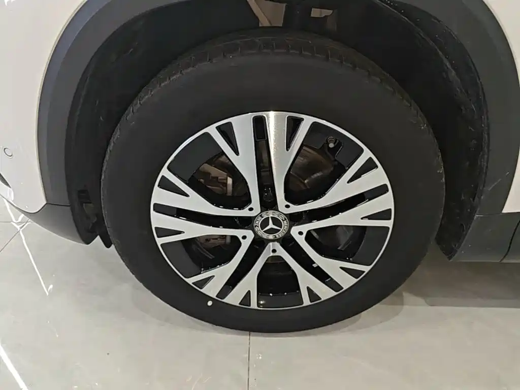 Mercedes-Benz GLA 2024 — фото 23