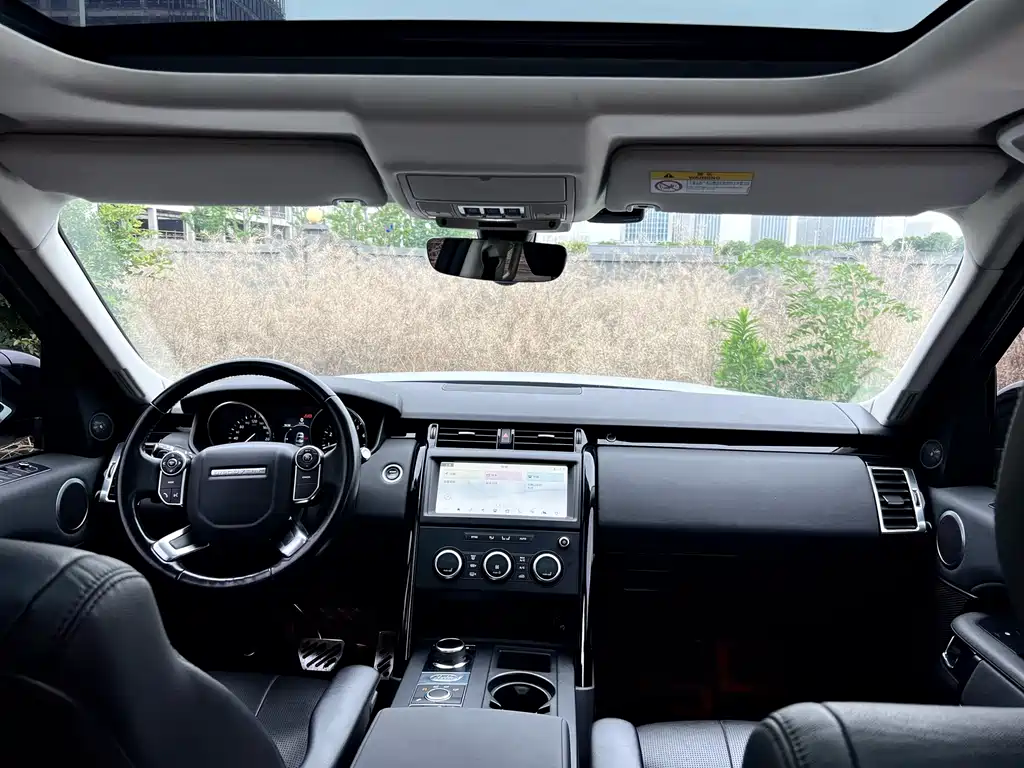 Land Rover Discovery 2019 — фото 9