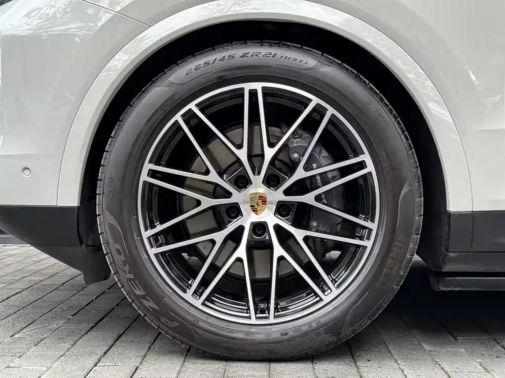 Porsche Cayenne 2024 — фото 10