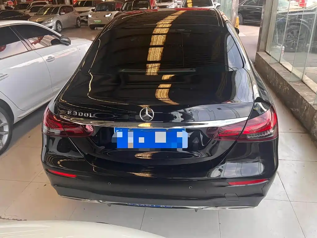 Mercedes-Benz E-Class 2023 — фото 14