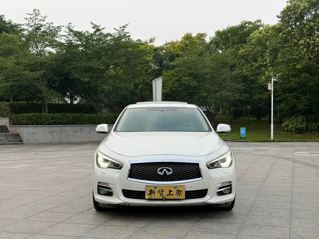 Infiniti Q50L 2017 — фото 2