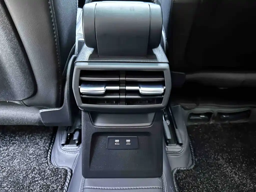 Audi A3 2023 — фото 19