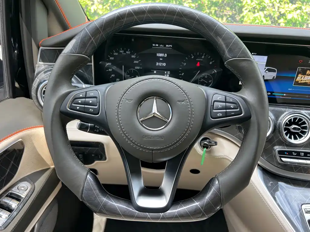 Mercedes-Benz Vito 2022 — фото 13