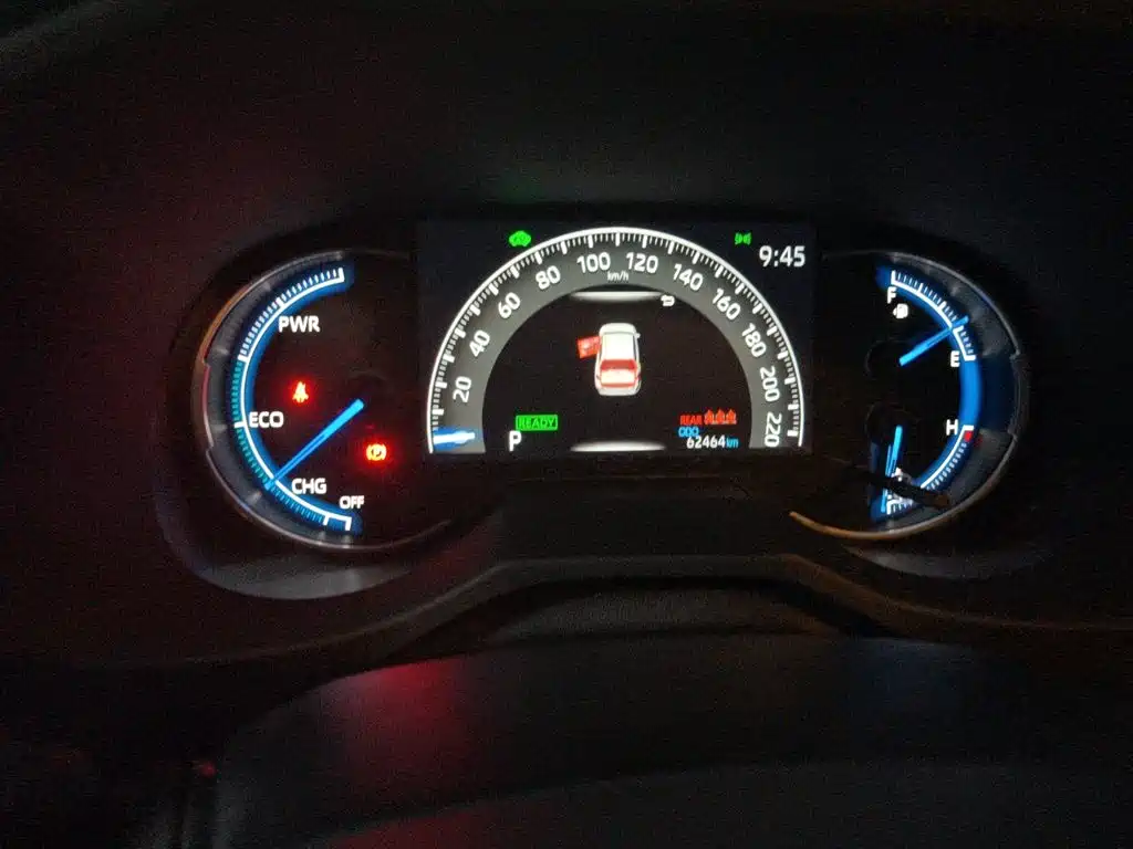Toyota RAV4 2022 — фото 12