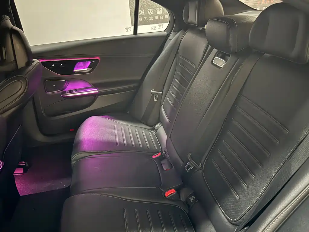 Mercedes-Benz C-Class 2023 — фото 13